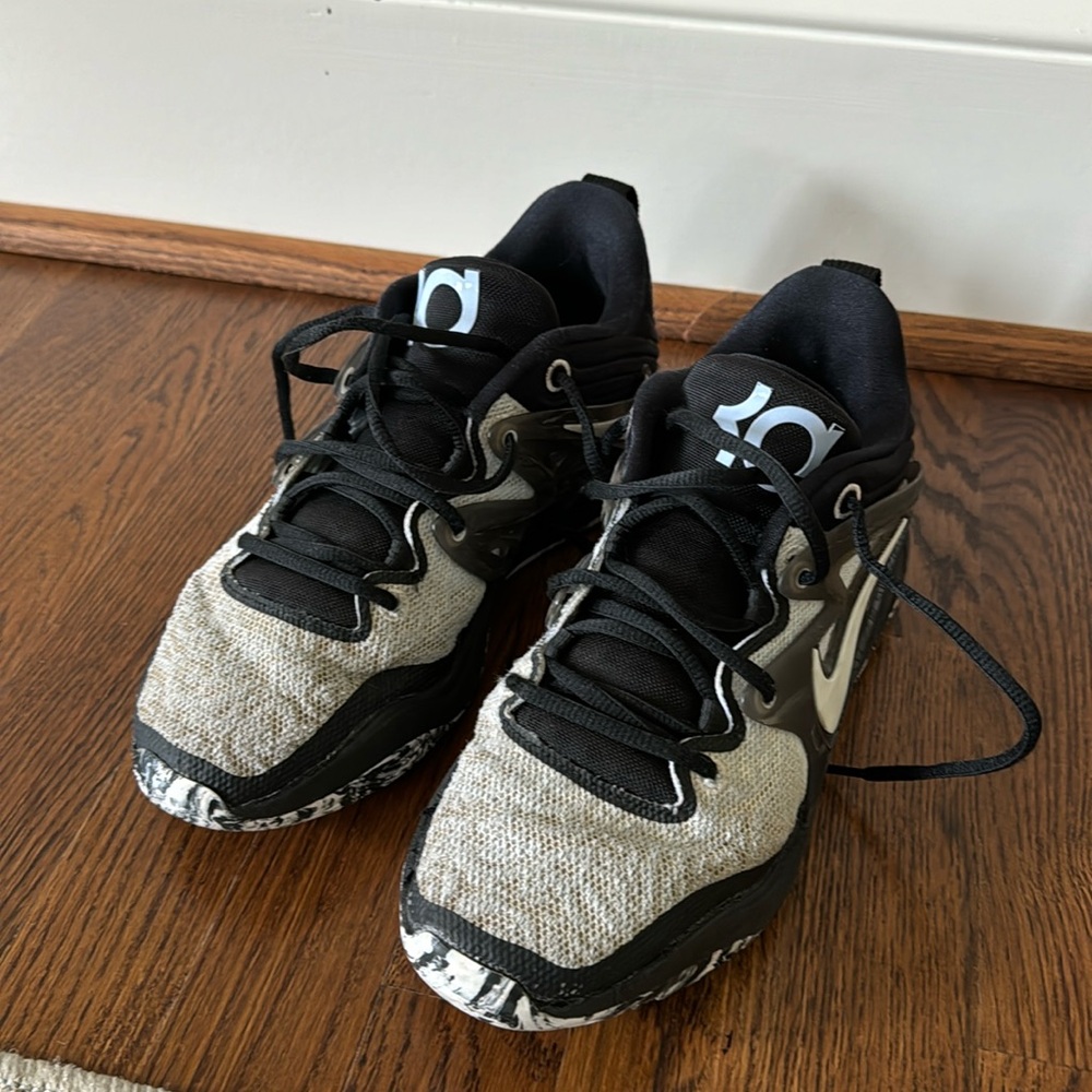 Nike KD 15 “Refuge” men’s size 8